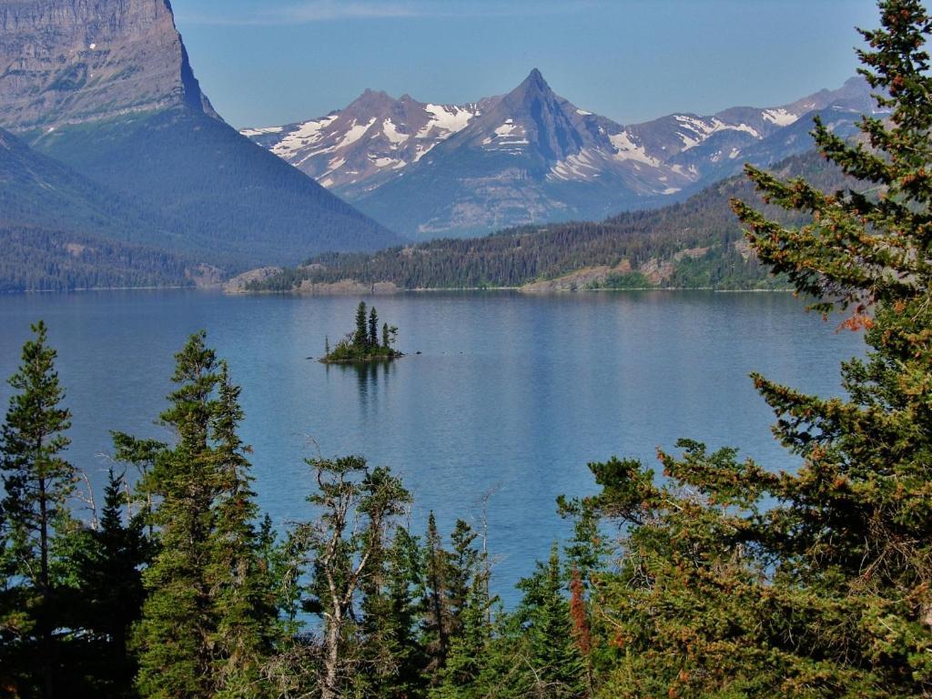 Dancing Bears Inn East Glacier Park Village Exteriör bild